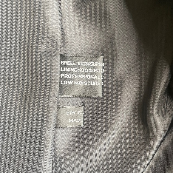 Bolzano Classic Black Men's Tuxedo Suit - Picture 4 of 9